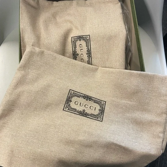 Gucci Slippers - Picture 4 of 5